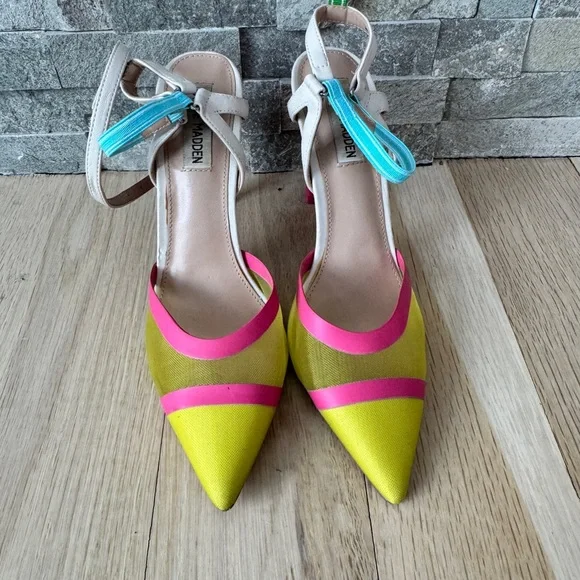 Steve Madden Aford Pointed Toe Heel Sandle In Yellow Pink Blue 8 - Picture 4 of 10
